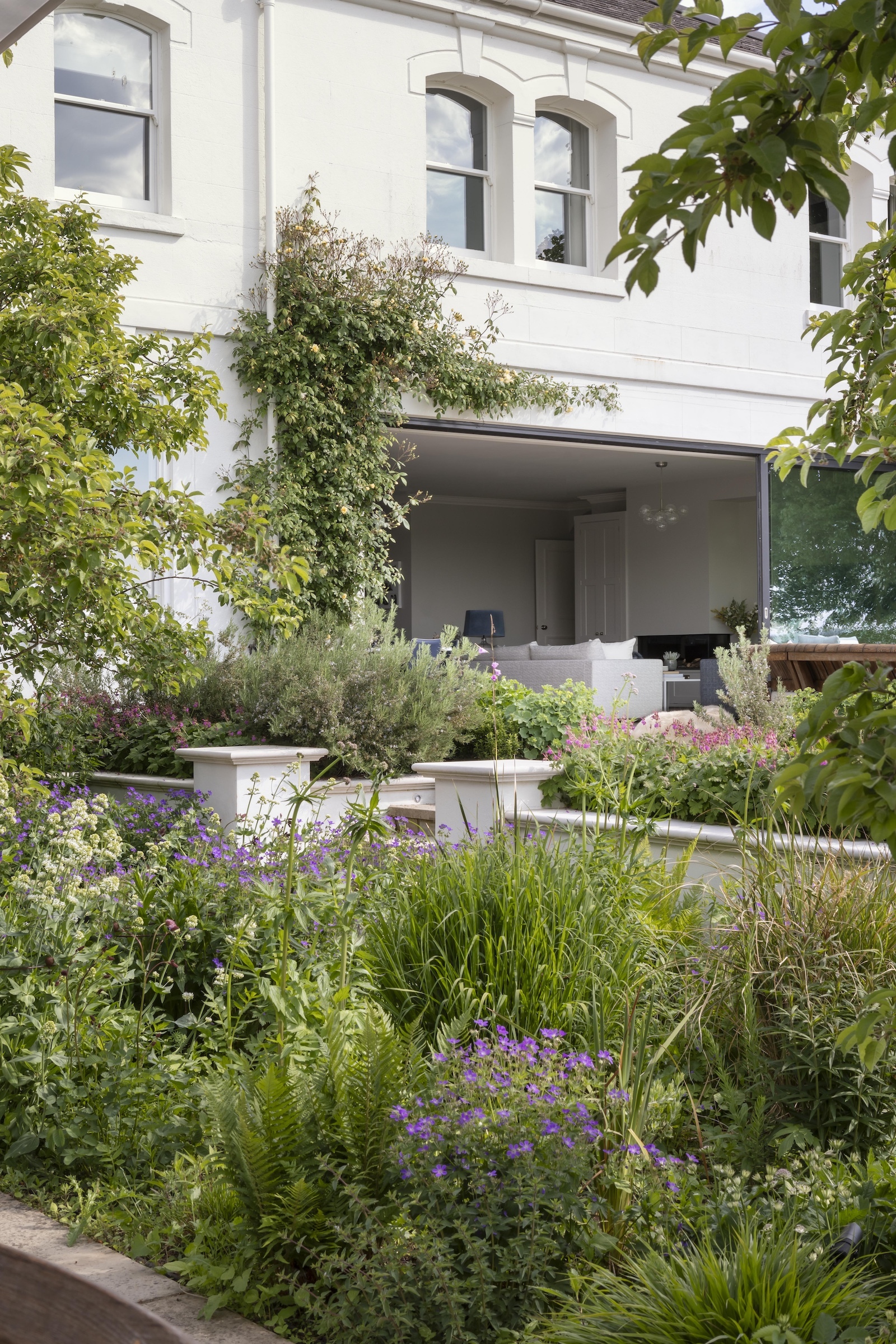 Thorn Barn 6023 lo res