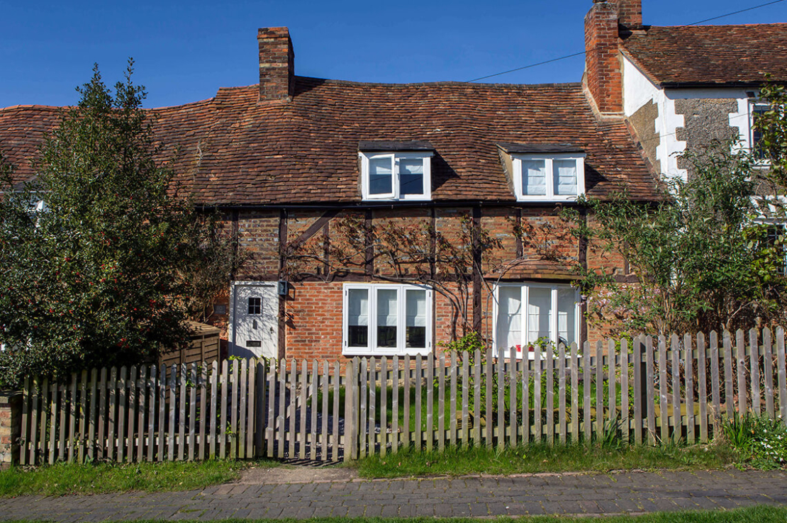 10 THE GREEN 793 A0915 tinified