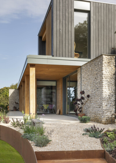 PROJECT RED EXTERNAL 9822 lo res