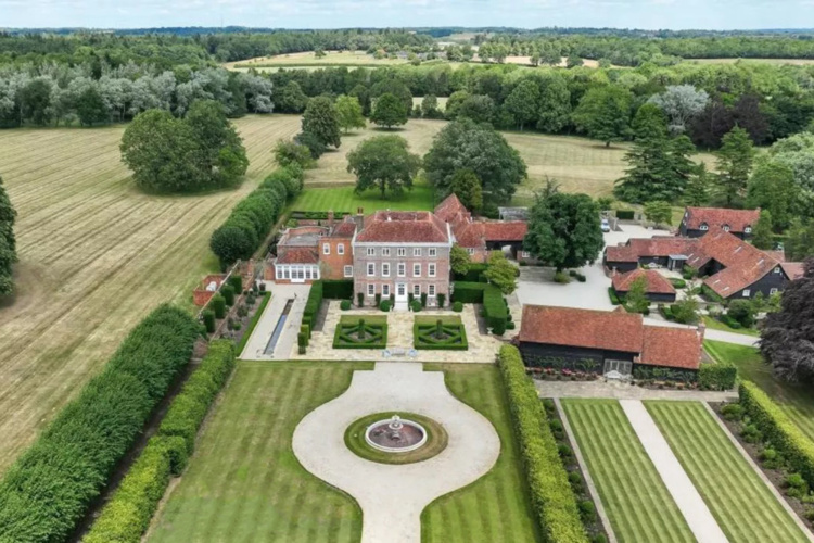 Barr Build Great Westwood Country Estate