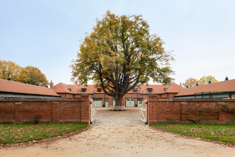Claydon Stables 02 0146 lo res Edit