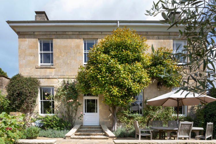 ADMIRALS 7751 lo res