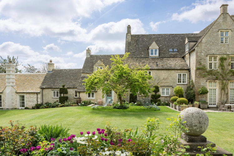 CHURCHILL Full Width