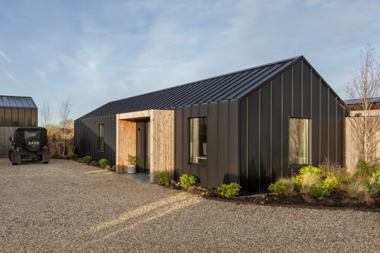 CRINAN OFFICE STUDIO 2209 lo res Edit