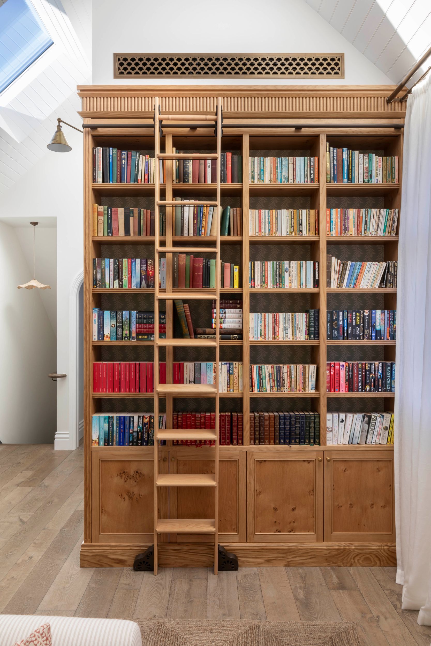 COMPASS PLACE COACH HOUSE LIBRARY 2917 lo res