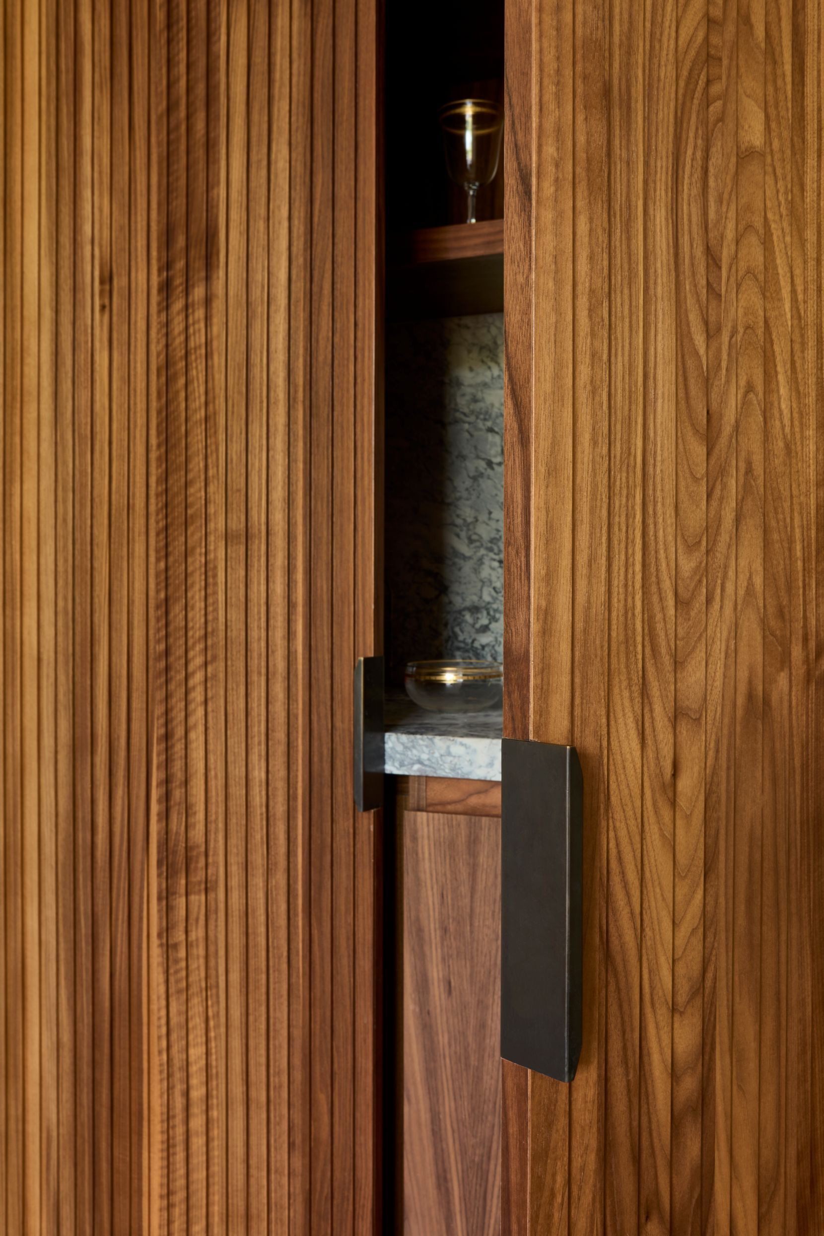 Fredericks 044 Lounge Walnut Cupboard Handle Close up Barr Joinery website